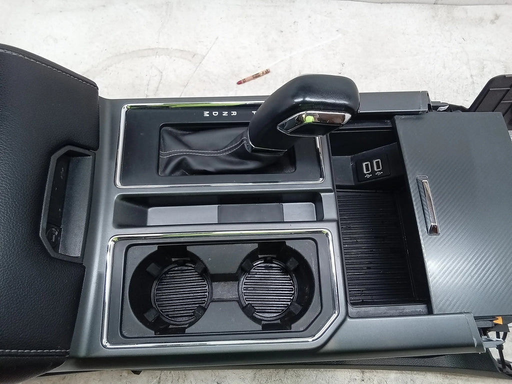 Pre-Owned 19 Ford  Floor Center Console / Shifter  100 Plug  (Good)