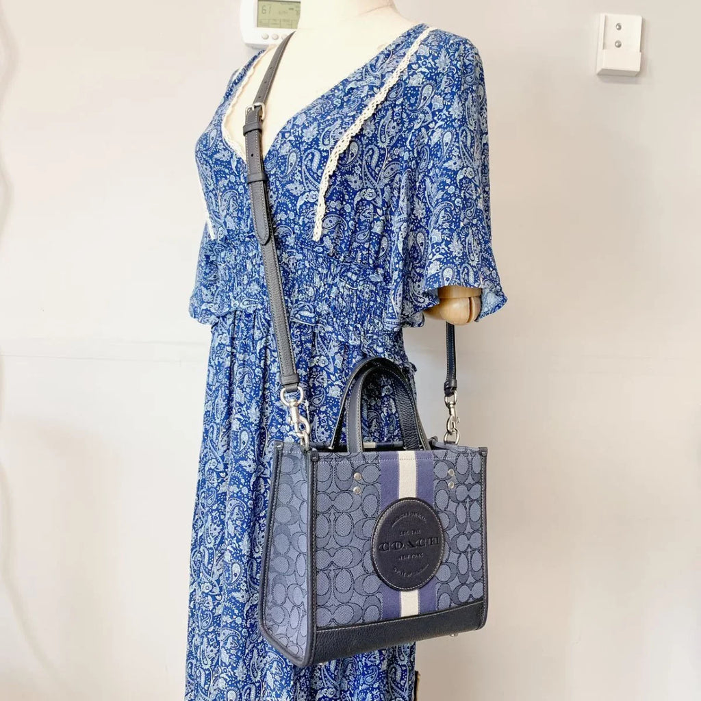 Dempsey Tote 22 In Signature Jacquard With Stripe And Coach Patch (Denim / Midnight Navy Multi)