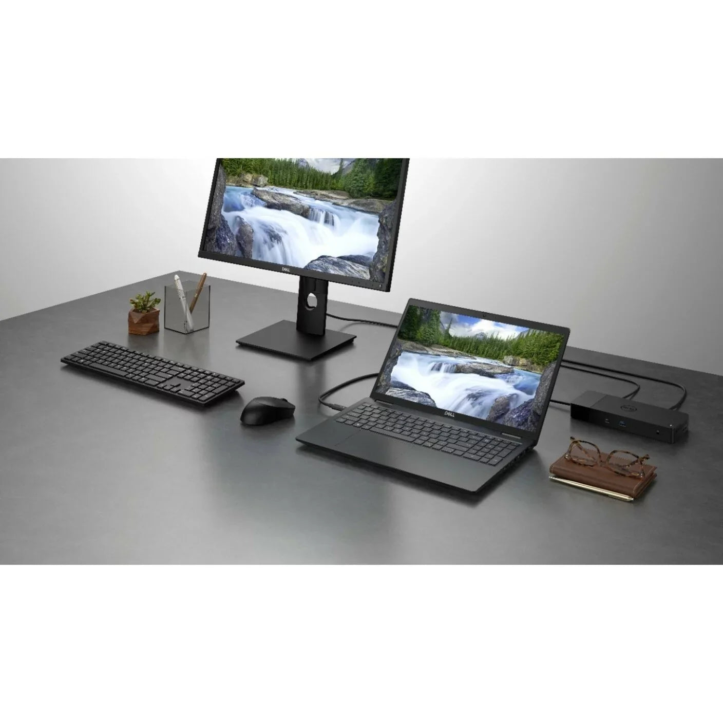 Dell Latitude 3520 - 15.6" - Intel Core i7 1165G7 - 8   - 256   (8604F)