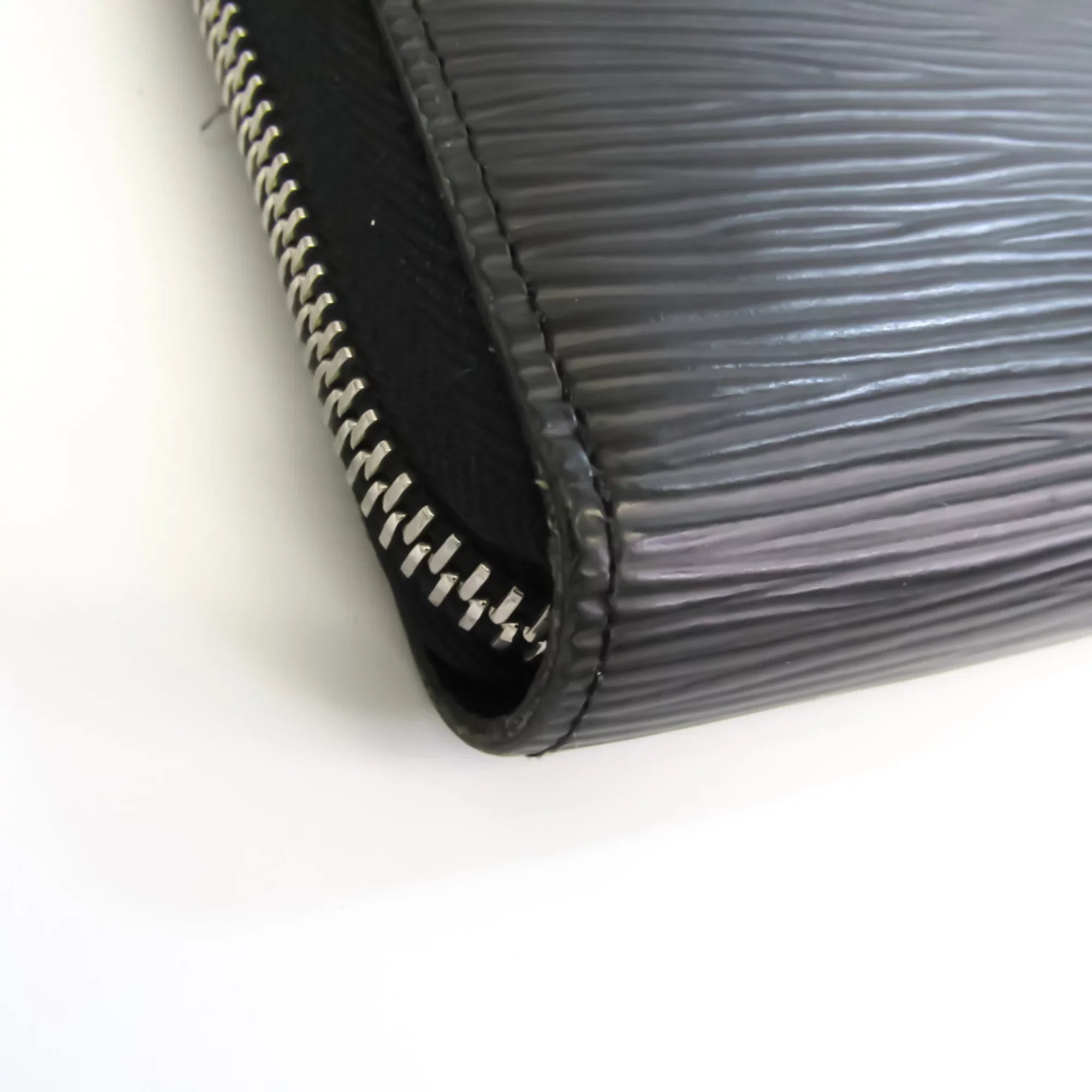Pre-Owned Louis Vuitton Epi Zippy Organizer  Men's Epi Leather Long Wallet (bi-fold) Noir (Good)
