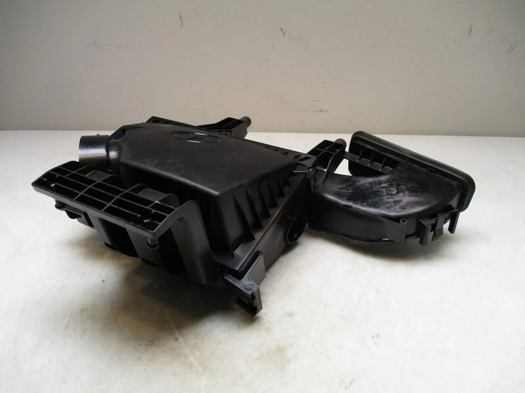 Pre-Owned 2023 Mercedes Sprinter Air Intake Box Cleaner  (Good)