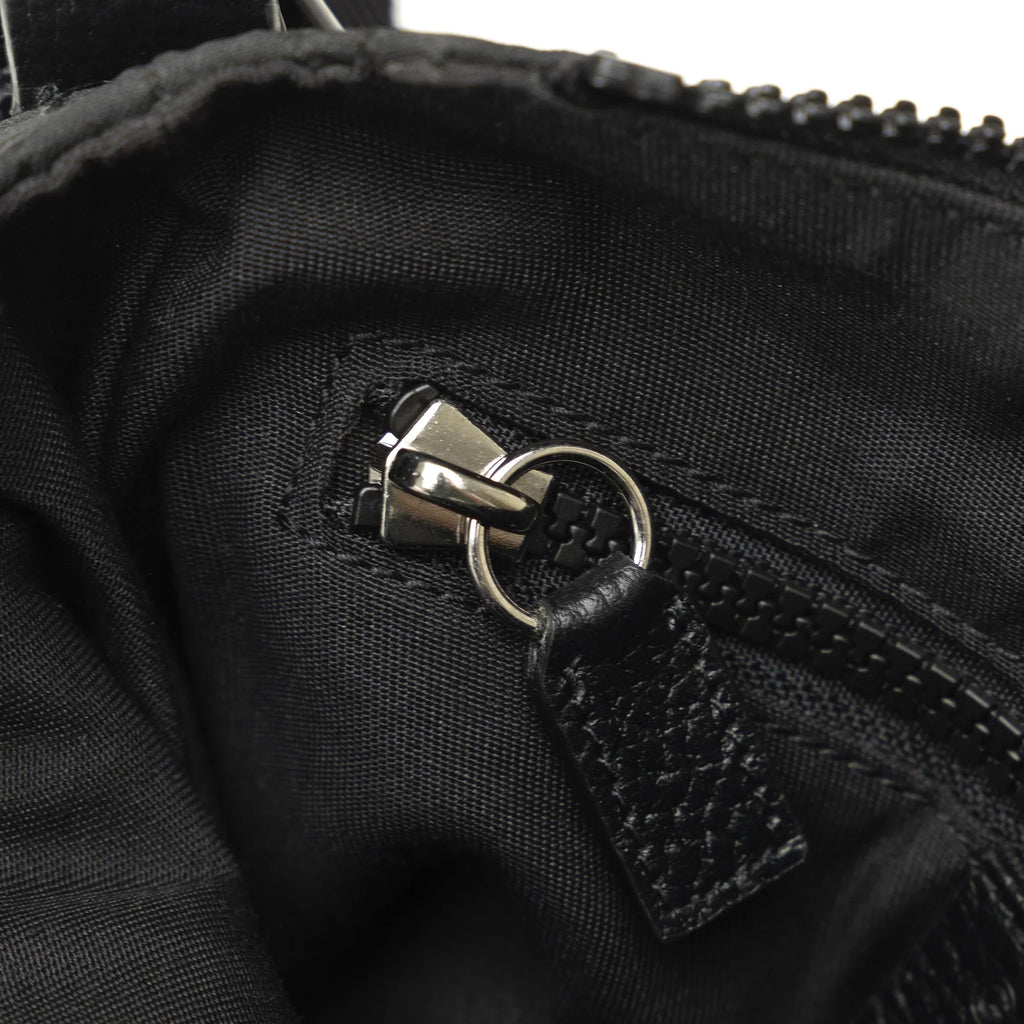 Pre-Owned Authenticated Gucci  Web Crossbody Nylon Fabric Black Crossbody Bag Unisex (Good)