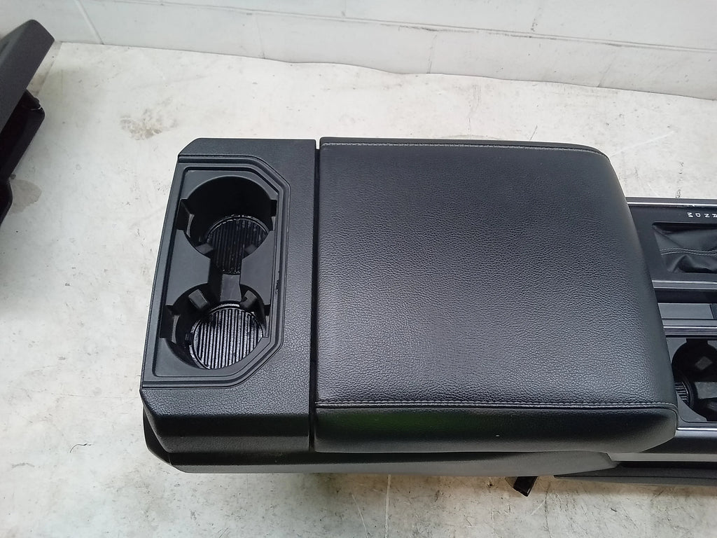 Pre-Owned 19 Ford  Floor Center Console / Shifter  100 Plug  (Good)