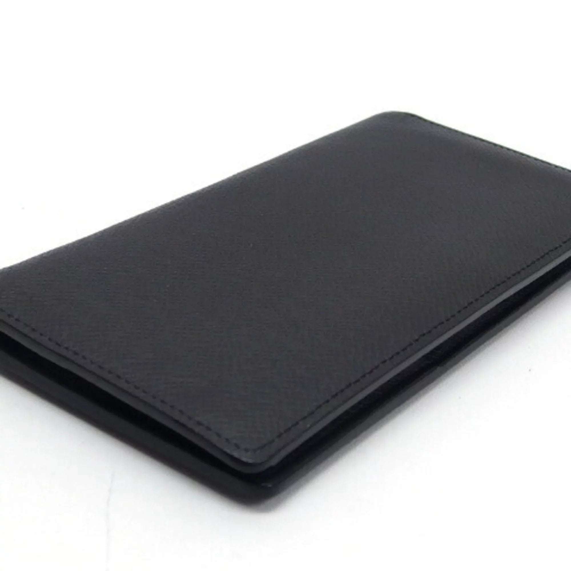 Pre-Owned Louis Vuitton Taiga Bifold Long Wallet Billfold Black (Good)