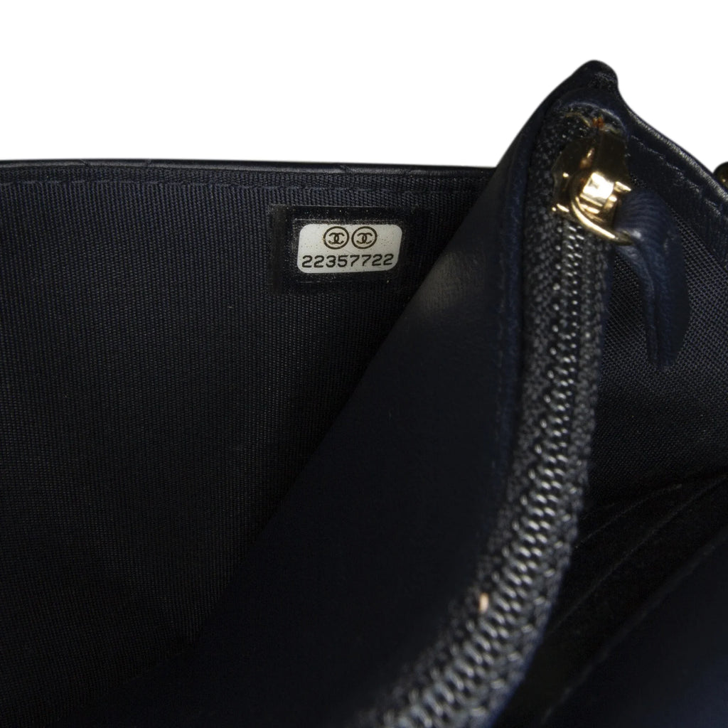 Pre-Owned Authenticated Chanel Boy Wallet On Chain Lambskin Leather Blue Crossbody Bag Unisex (Good)