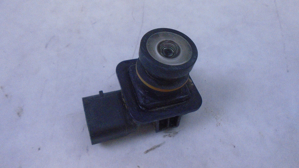 Pre-Owned 2013 2014 2015 Ford Explorer Rear Camera -19G490-   (Good)
