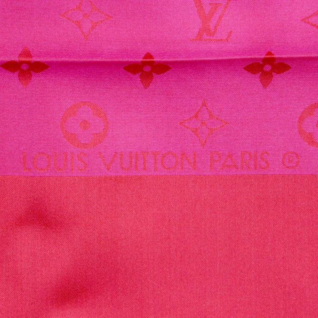 Pre-Owned  /Louis Vuitton silk scarf monogram pink 100% (Good)