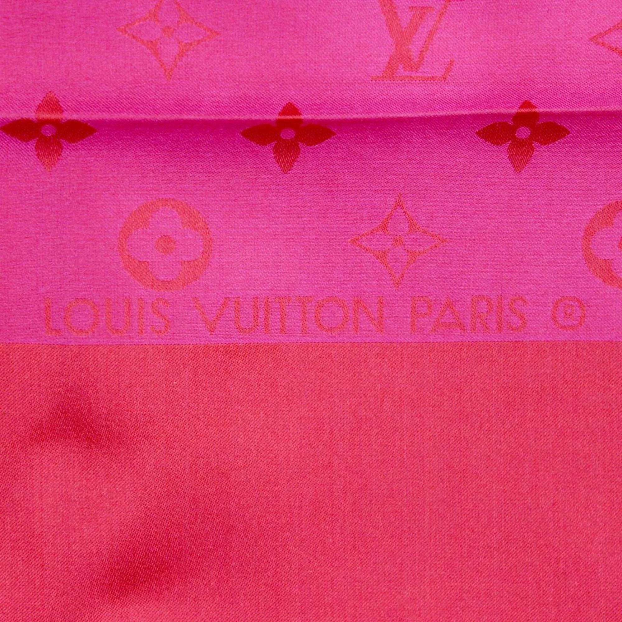 Pre-Owned  /Louis Vuitton silk scarf monogram pink 100% (Good)