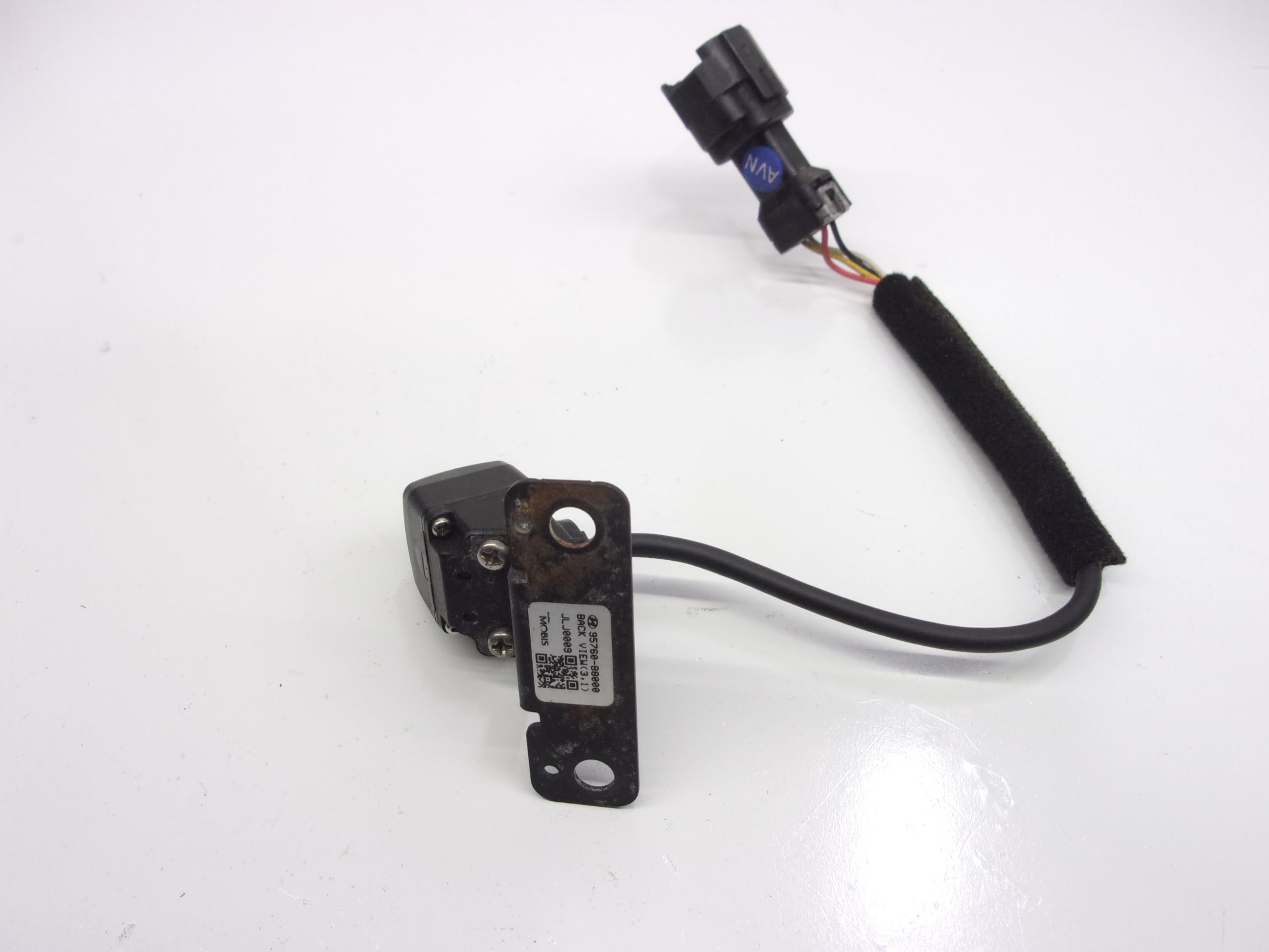 Pre-Owned 2013-2016 Hyundai Santa Fe Rear Camera Backup Camera 95760-  (Good)