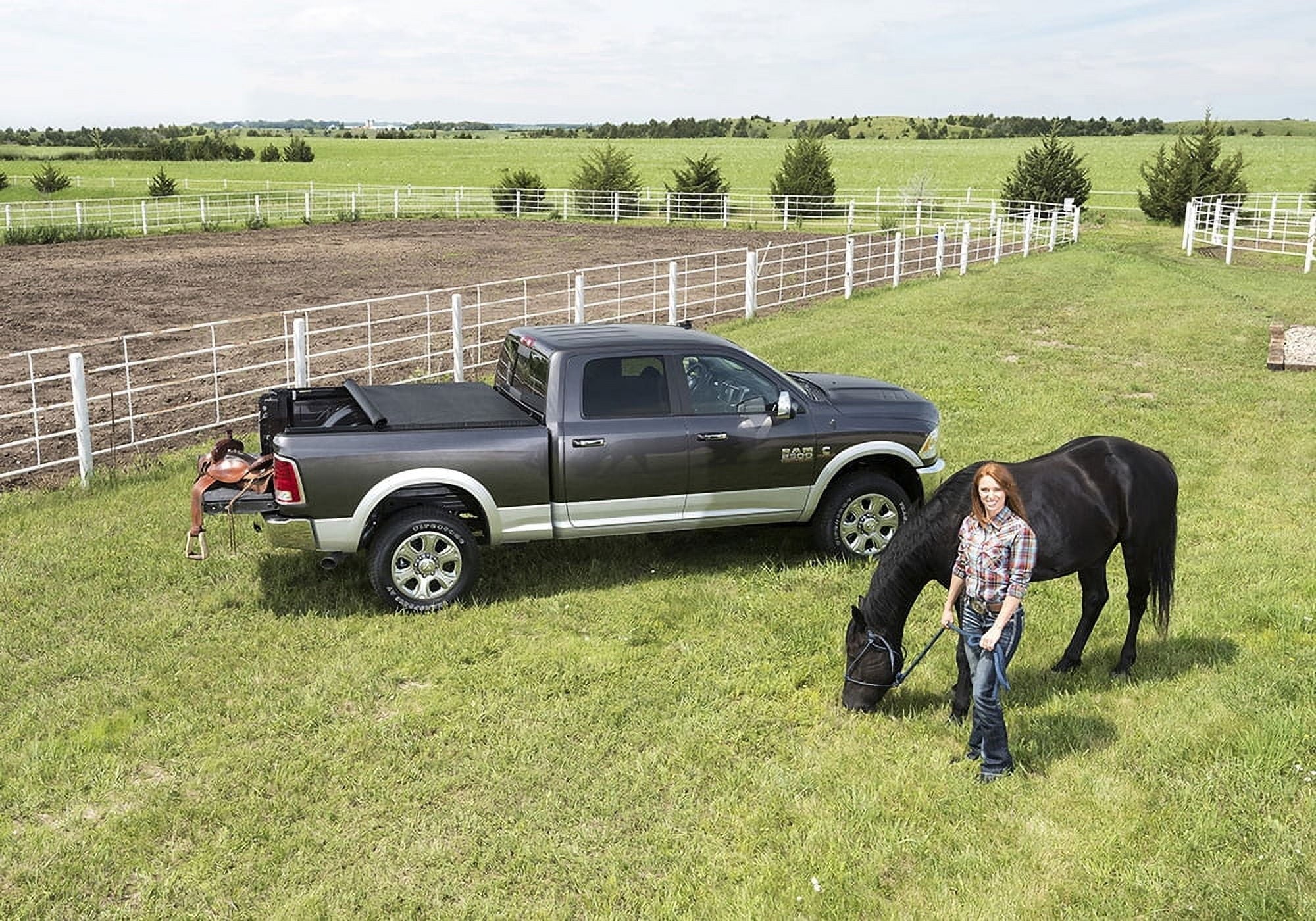 Truxedo Truxport Soft Roll Up Truck Bed Tonneau Cover | 268101 | Compatible with 1999-2006 Toyota Tundra w/o Bed Caps 6' 4" Bed (76.1")