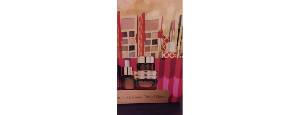 Estee Lauder   29 Beauty Essentials Includes 9 Full-Size Favorites