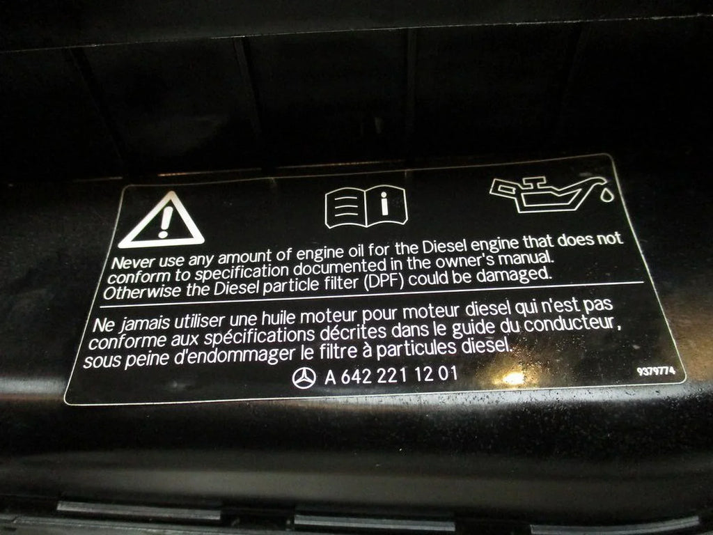 Pre-Owned 2023 Mercedes Sprinter Air Intake Box Cleaner  (Good)