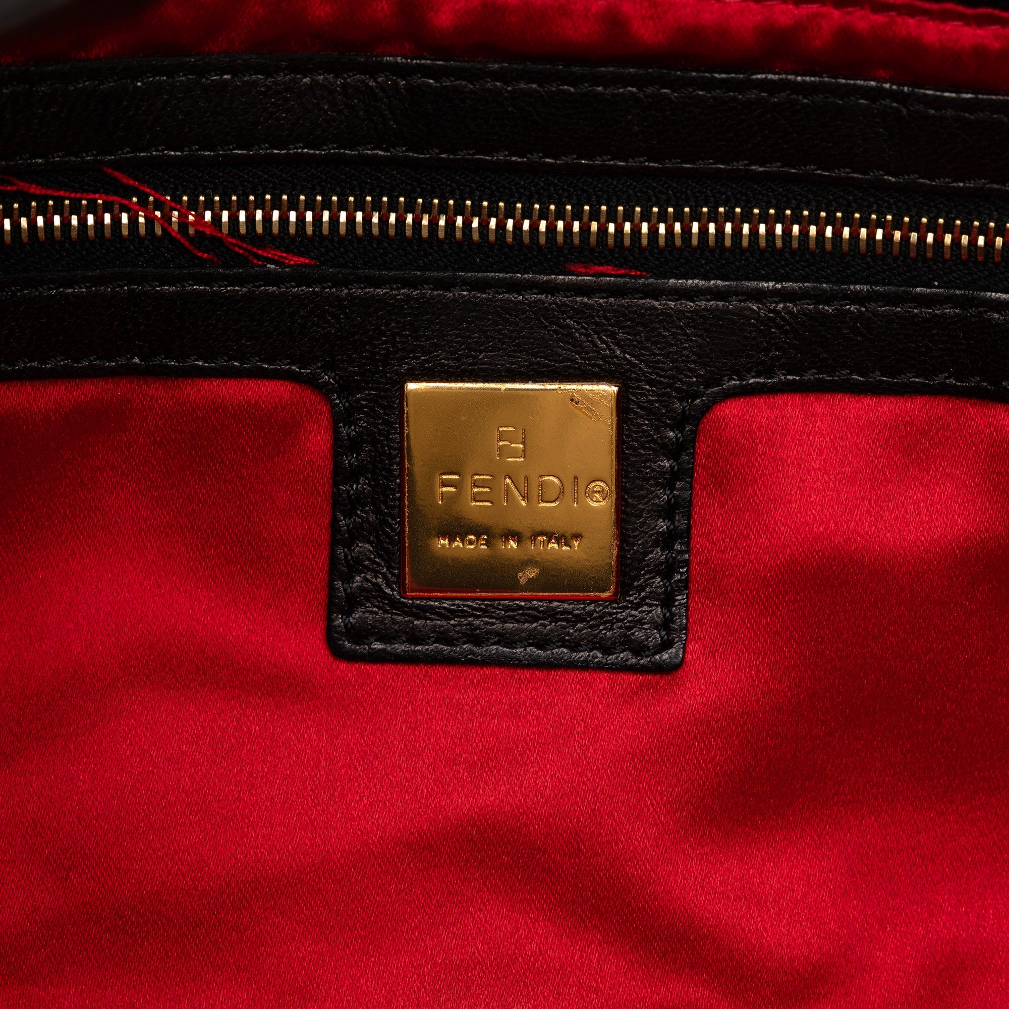 Pre-Owned Authenticated Fendi Baguette Suede Leather Black Shoulder Bag Unisex (Good)