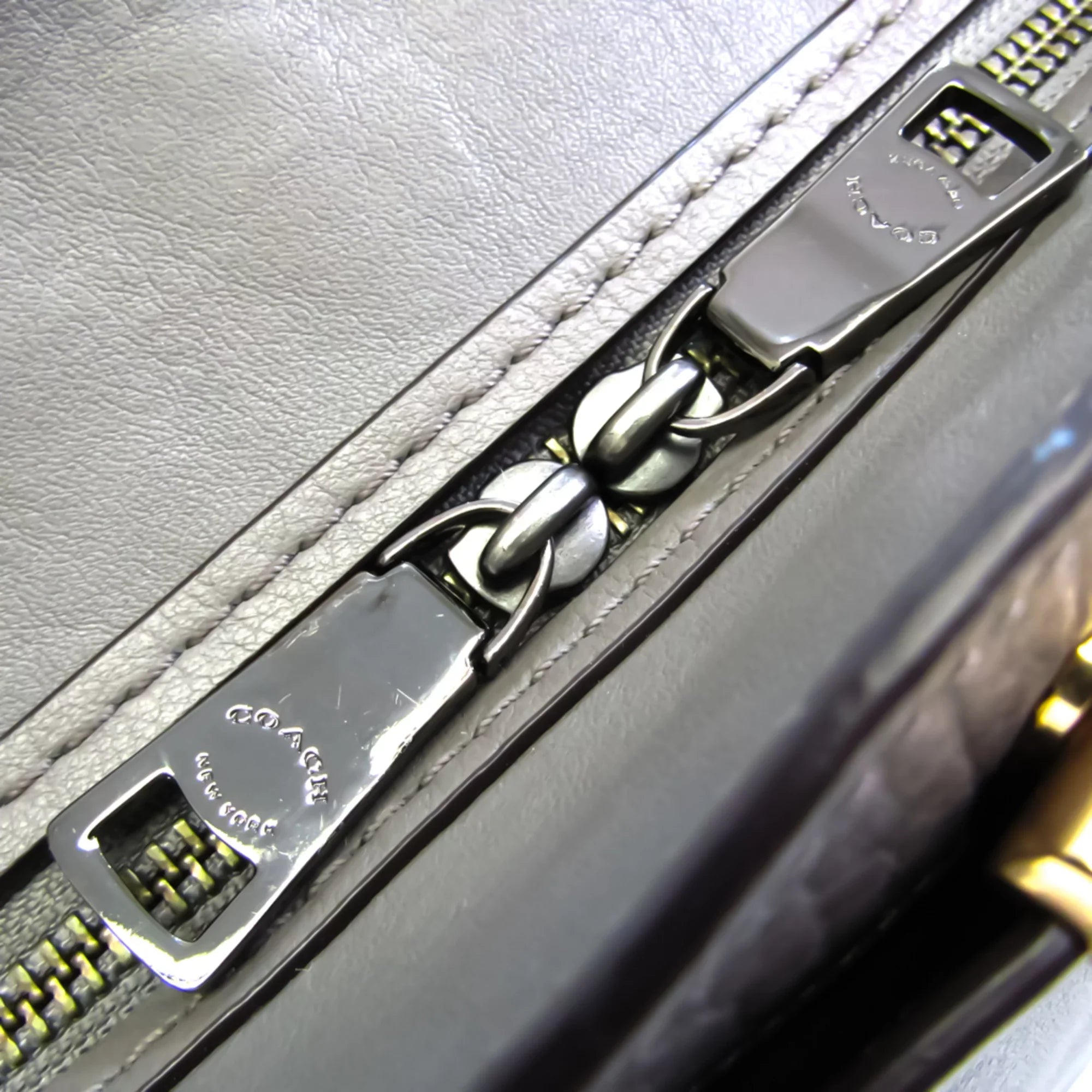 Pre-Owned Coach Womens Leather Handbag Shoulder Bag Gray (Good)