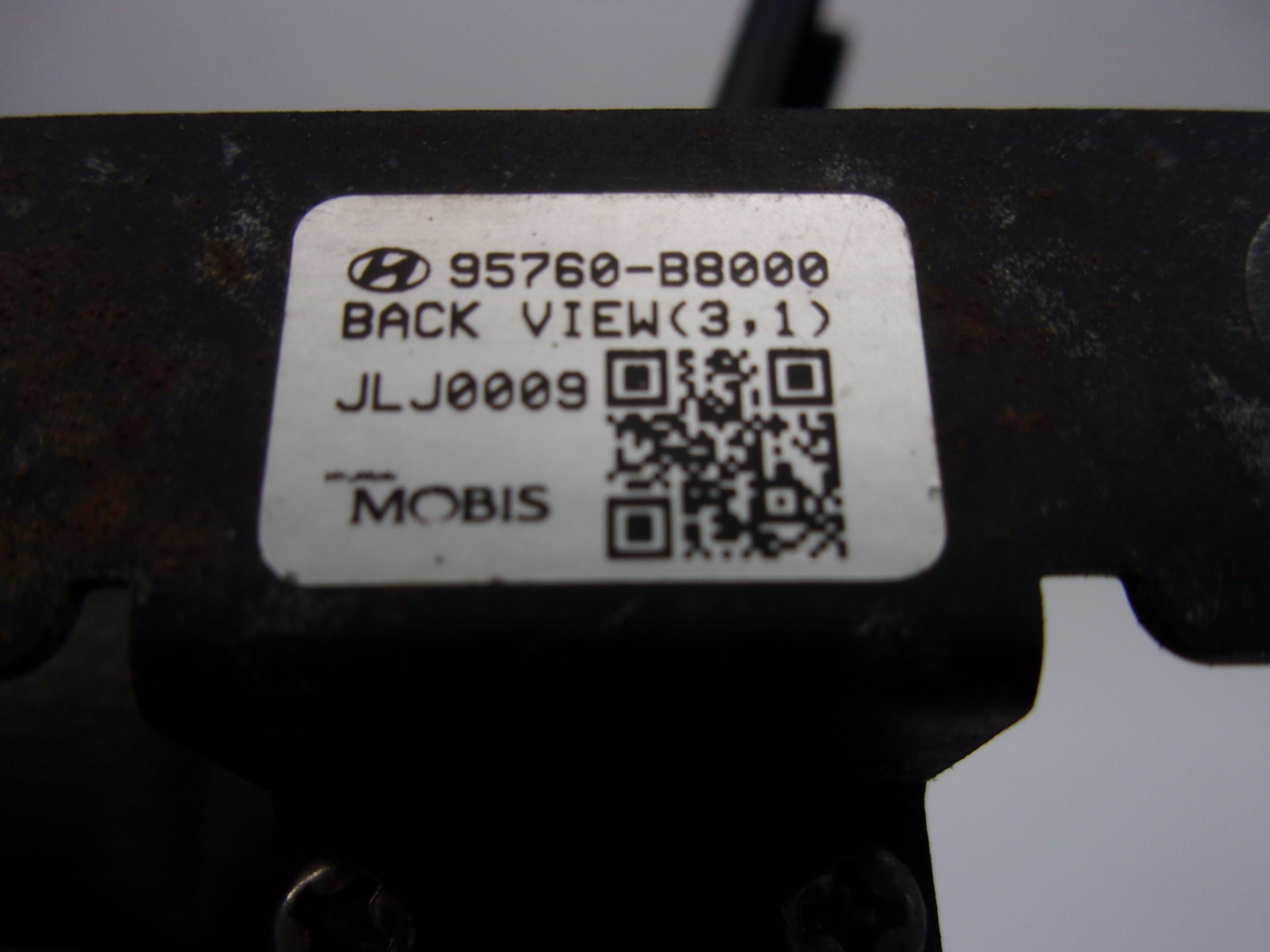 Pre-Owned 2013-2016 Hyundai Santa Fe Rear Camera Backup Camera 95760-  (Good)