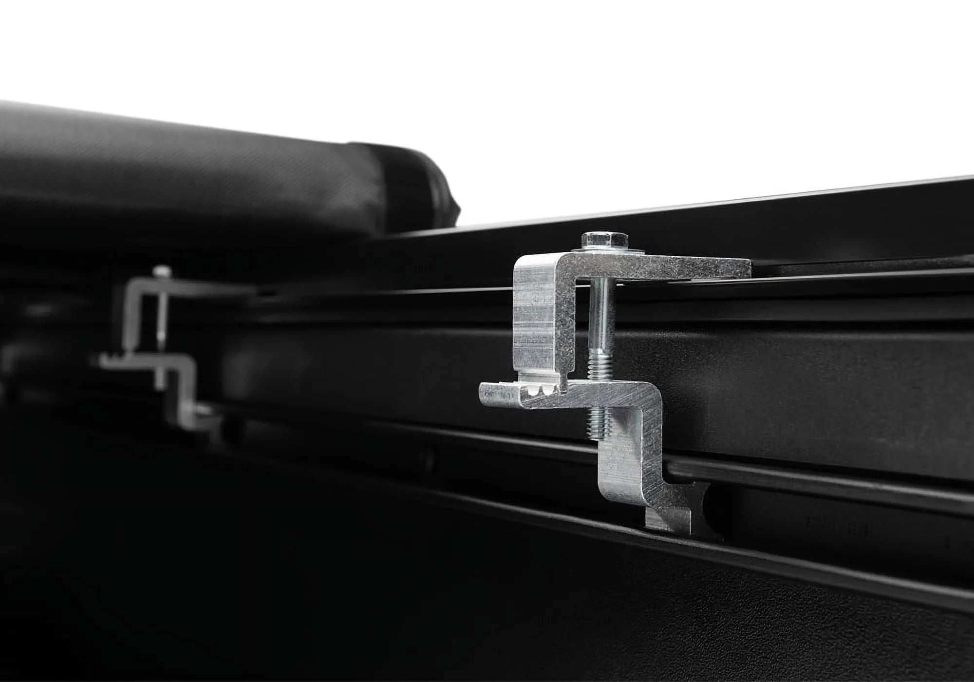 Truxedo Truxport Soft Roll Up Truck Bed Tonneau Cover | 268101 | Compatible with 1999-2006 Toyota Tundra w/o Bed Caps 6' 4" Bed (76.1")