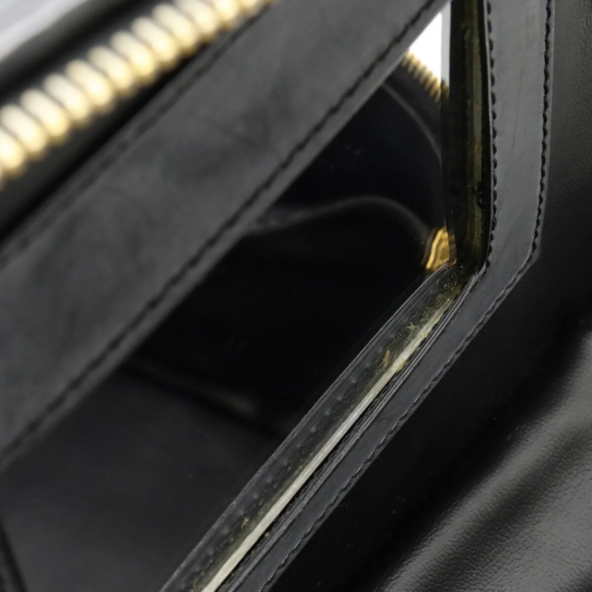 Pre-Owned  Chanel Matelasse Coco Mark Vanity Bag Handbag Shoulder Leather Black (Fair)