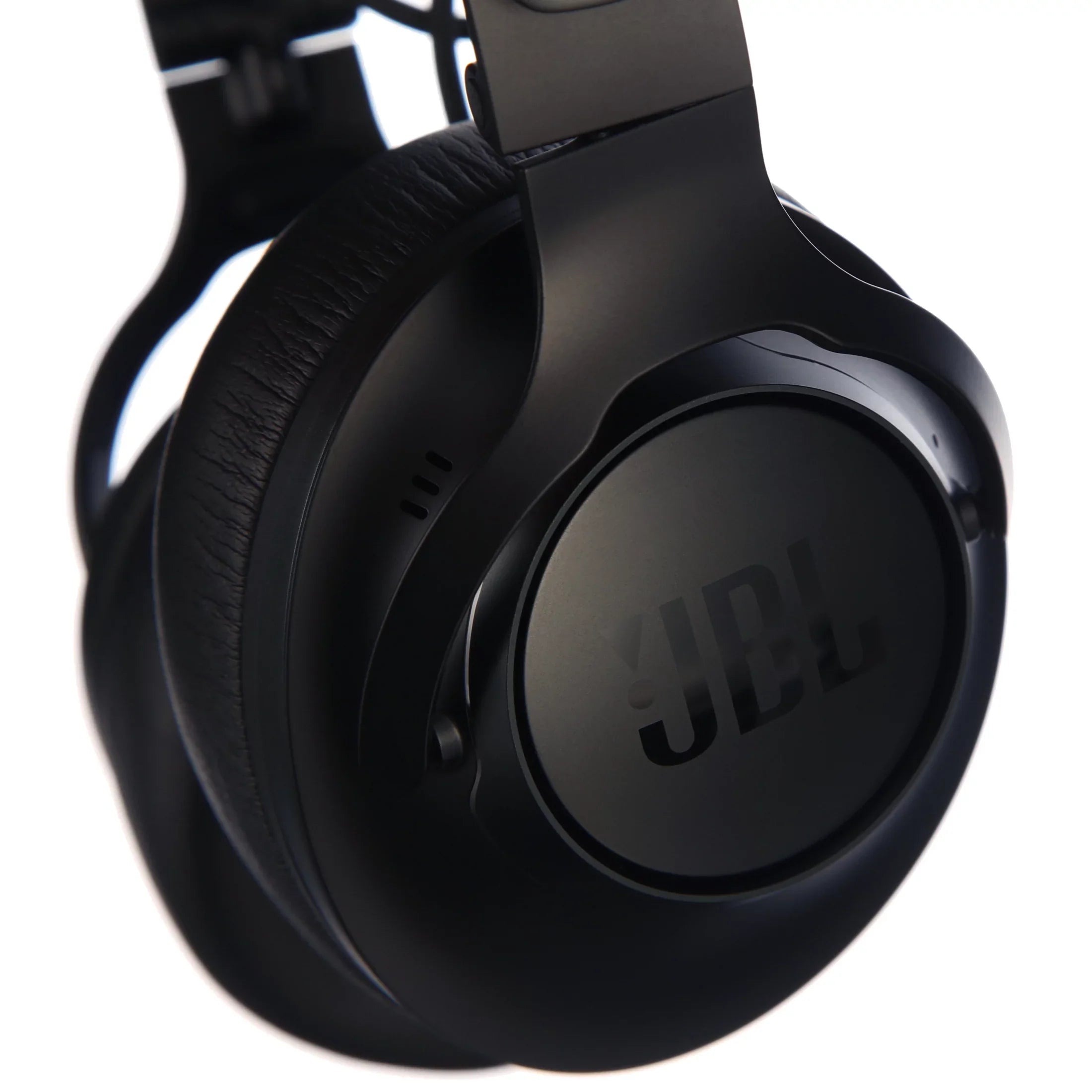 Club  Wireless Over-Ear Headphones with Noise Cancelling (Black)